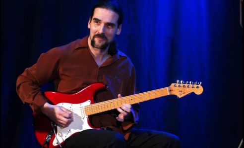 Frederic Drobnjak: Gitarre